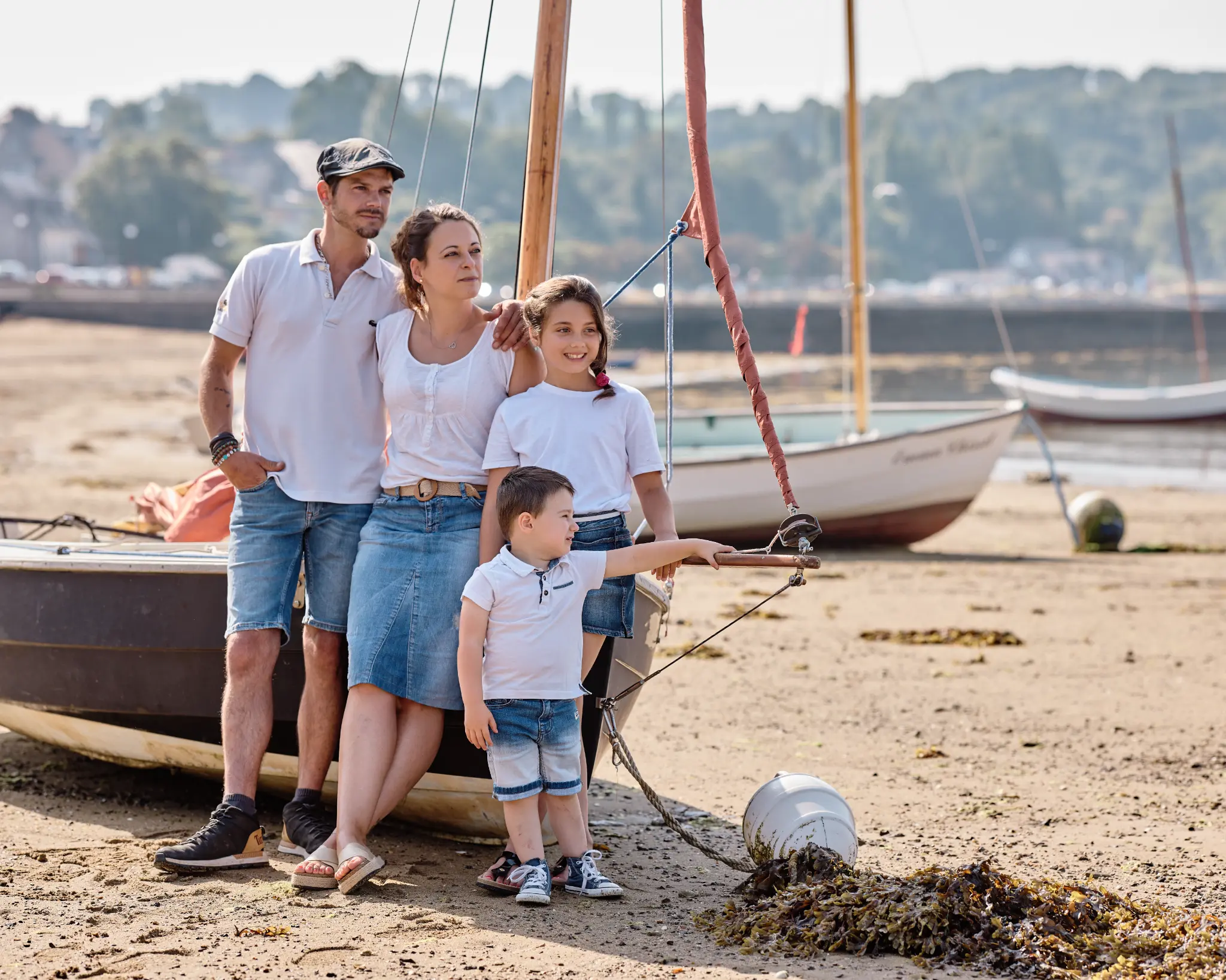 Portrait famille au studio fond blanc — Studio Photo de la Baie, Dol-de-Bretagne, Ille-et-Vilaine