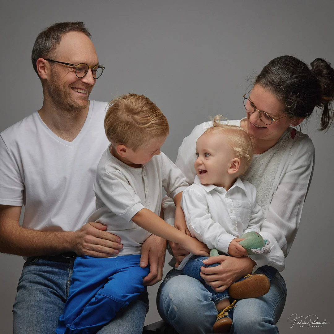 Portrait famille Labbé — Céline, Jeff, Tom et Nathan, photographe famille Dol-de-Bretagne, Combourg