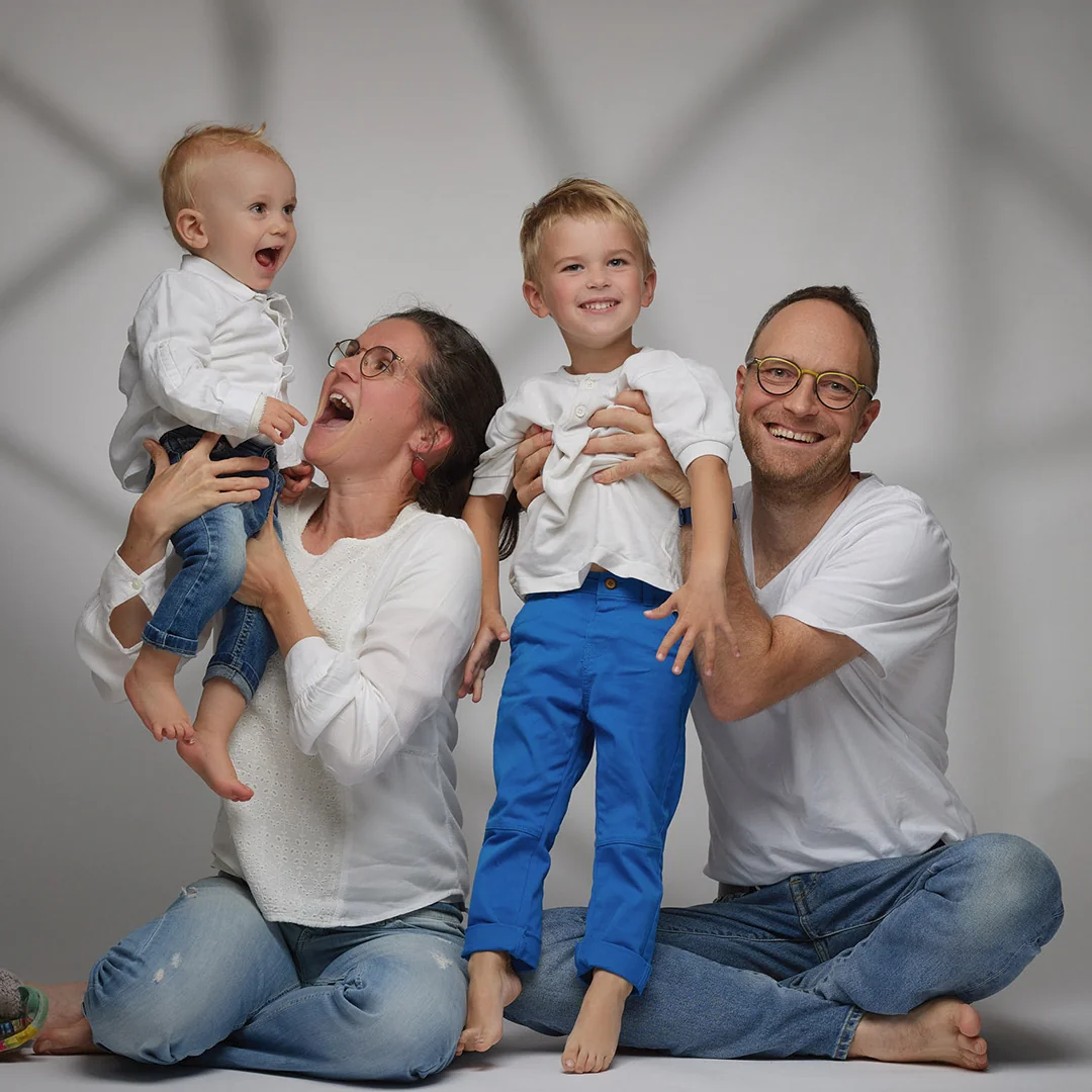 Portrait famille Labbé en couleurs — Studio Photo de la Baie, Dol-de-Bretagne, Ille-et-Vilaine